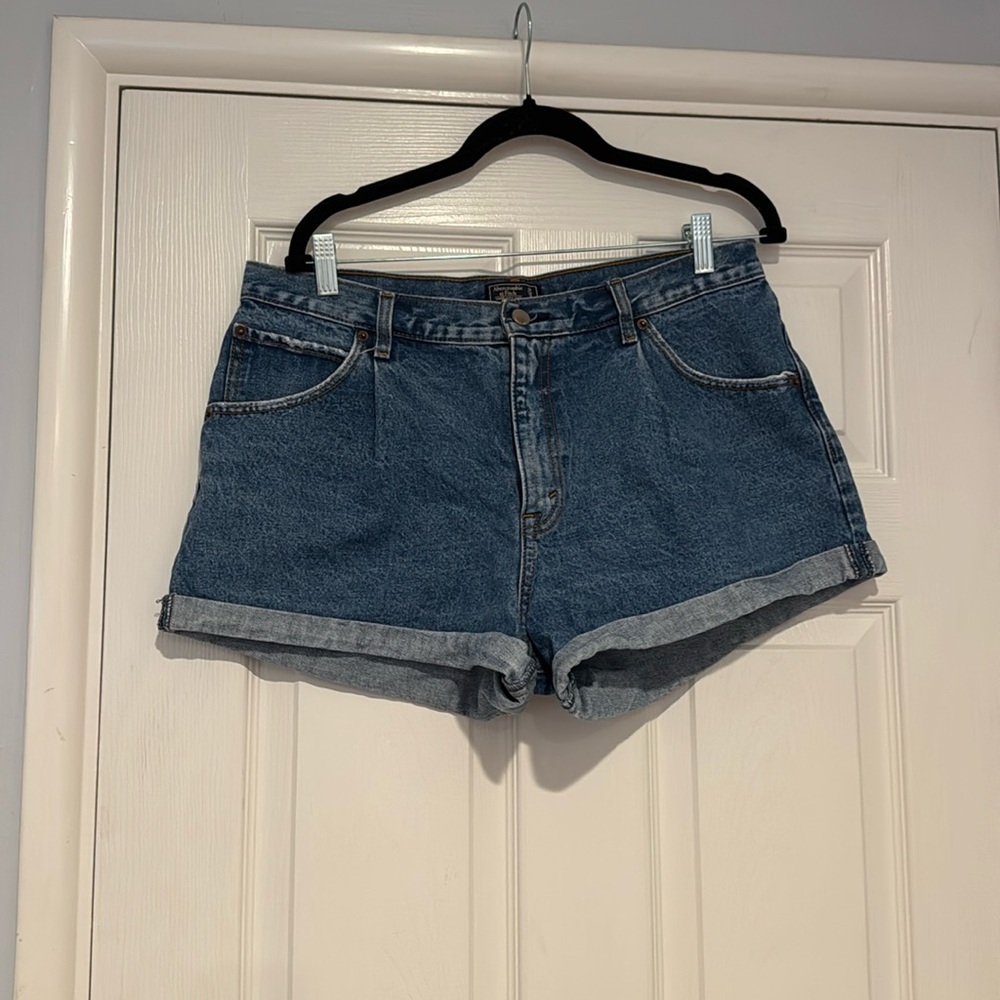 Abercrombie and Fitch Annie High Rise Shorts